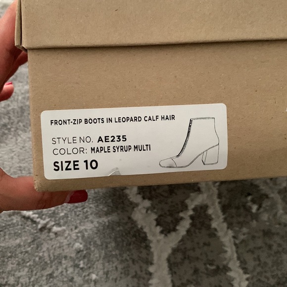 Madewell NIB Amalia Front Zip Leopard Calf Hair Boots size 10. - Picture 6 of 9